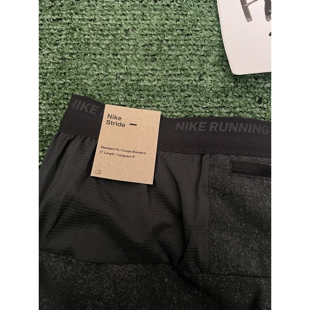 Nike Dri-FIT Stride 5